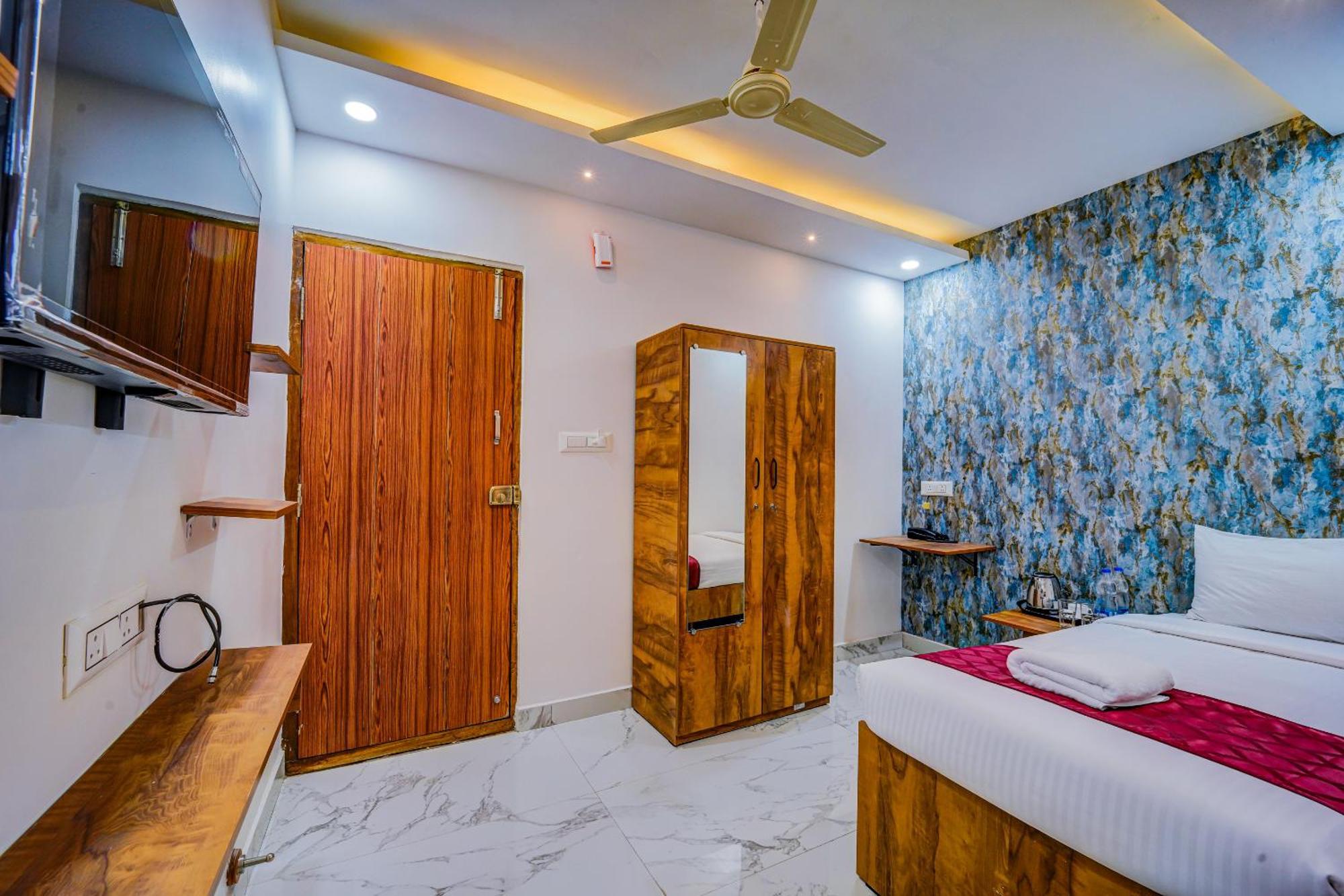 The Emerald Inn Bangalore Exterior photo