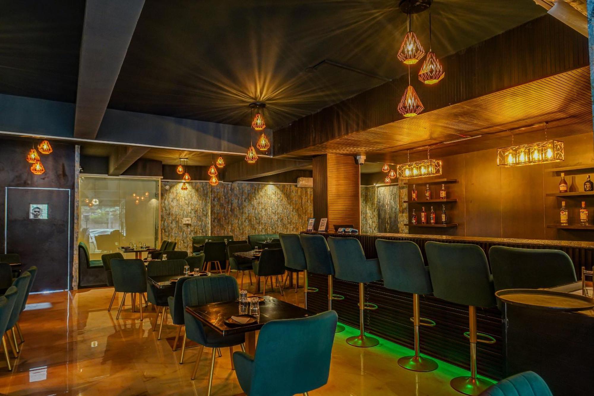 The Emerald Inn Bangalore Exterior photo